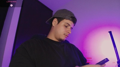 matt_reinold1 live cam on Cam4