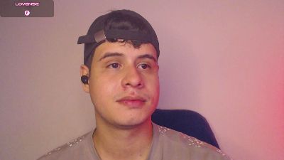 matt_reinold1 live cam on Cam4