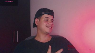 matt_reinold1 live cam on Cam4