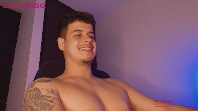 matt_reinold1 live cam on Cam4