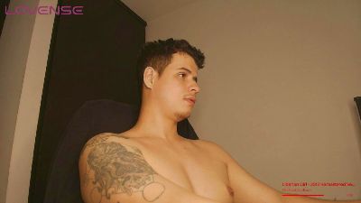 matt_reinold1 live cam on Cam4