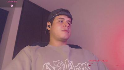 matt_reinold1 live cam on Cam4