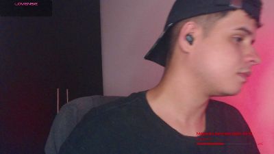matt_reinold1 live cam on Cam4