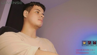 matt_reinold1 live cam on Cam4