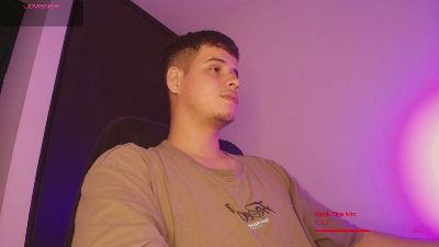 matt_reinold1 live cam on Cam4