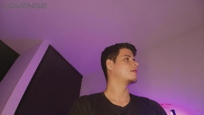 matt_reinold1 live cam on Cam4