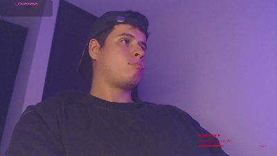 matt_reinold1 live cam on Cam4