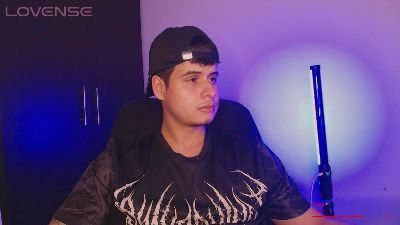 matt_reinold1 live cam on Cam4