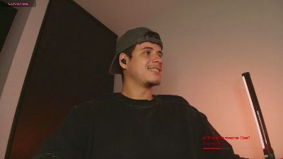 matt_reinold1 live cam on Cam4
