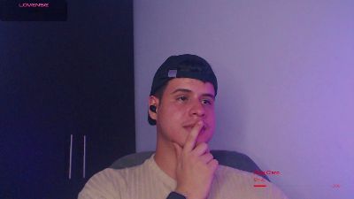 matt_reinold1 live cam on Cam4
