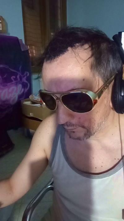 matteoc4_hot live cam on Cam4