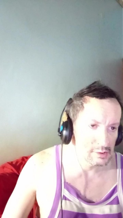 matteoc4_hot live cam on Cam4