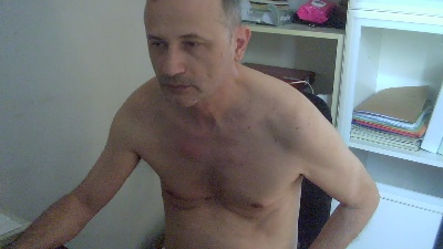 mauryz47 live cam on Cam4
