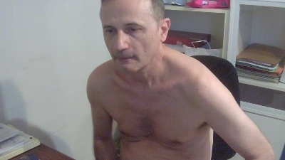 mauryz47 live cam on Cam4