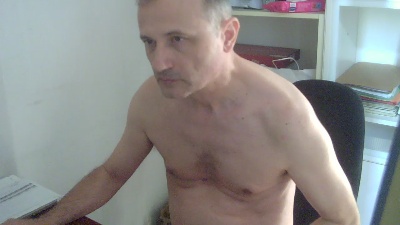 mauryz47 live cam on Cam4