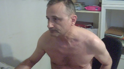 mauryz47 live cam on Cam4