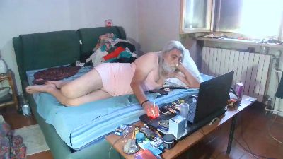 max1970to live cam on Cam4