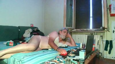 max1970to live cam on Cam4
