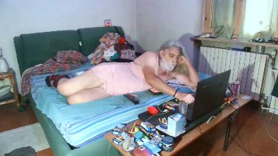 max1970to live cam on Cam4