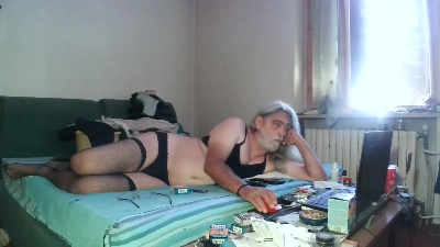 max1970to live cam on Cam4