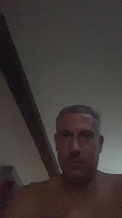 max83_fun live cam on Cam4