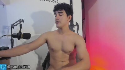 max__andrich live cam on Cam4