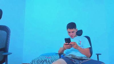 max_williamm live cam on Cam4