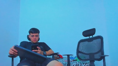 max_williamm live cam on Cam4