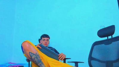 max_williamm live cam on Cam4