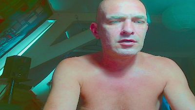 maxhard1977 live cam on Cam4