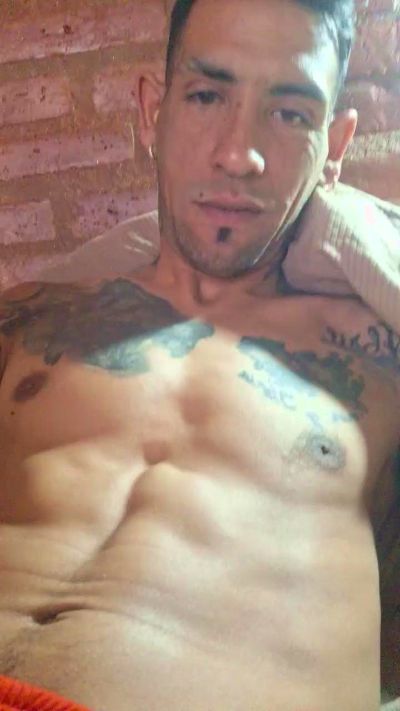 maxi23_fun live cam on Cam4