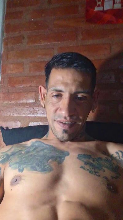 maxi23_fun live cam on Cam4