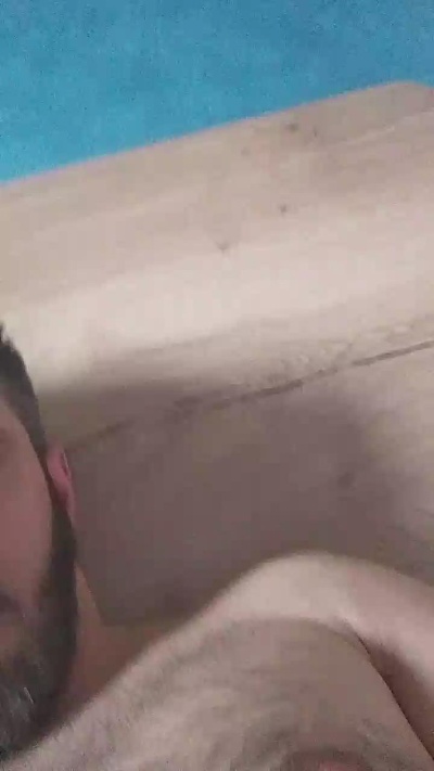 maxibon83 live cam on Cam4