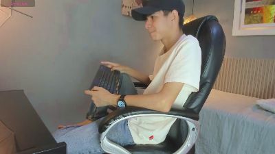 maxim_rod live cam on Cam4