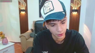 maxim_rod live cam on Cam4