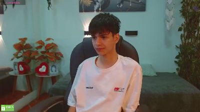 maxim_rod live cam on Cam4