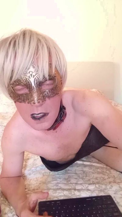 maximfox77 live cam on Cam4