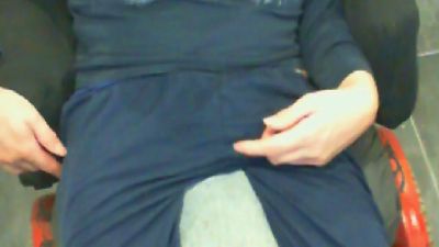 maxou140 live cam on Cam4