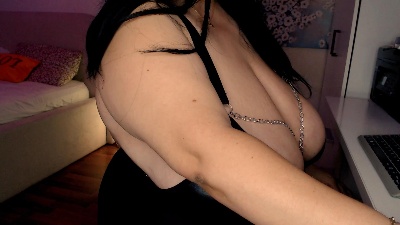 mayabigtits live cam on Cam4