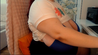 mayabigtits live cam on Cam4