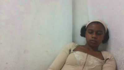 mayah7 live cam on Cam4