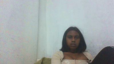 mayah7 live cam on Cam4