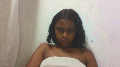 mayah7 live cam on Cam4