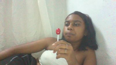 mayah7 live cam on Cam4