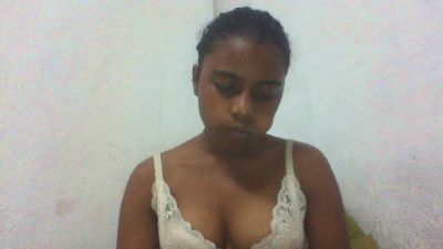 mayah7 live cam on Cam4