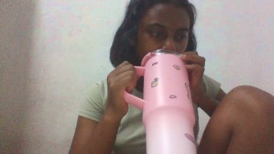 mayah7 live cam on Cam4