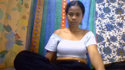mayah7 live cam on Cam4
