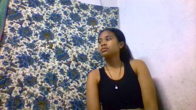 mayah7 live cam on Cam4