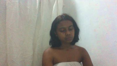 mayah7 live cam on Cam4