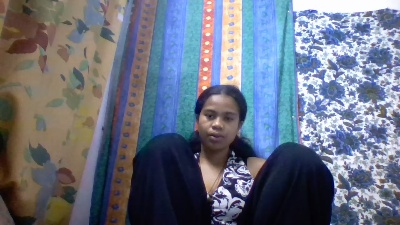 mayah7 live cam on Cam4